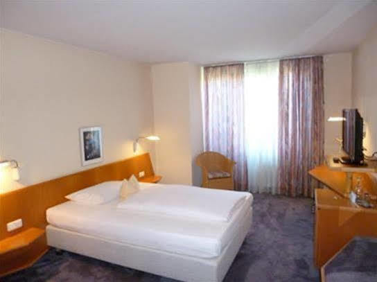 Hotel Lachner Hof Ерланген Екстер'єр фото